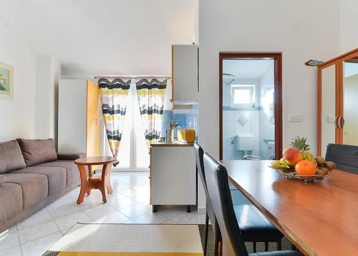 Jadran-1 By Interhome Appartement Nin