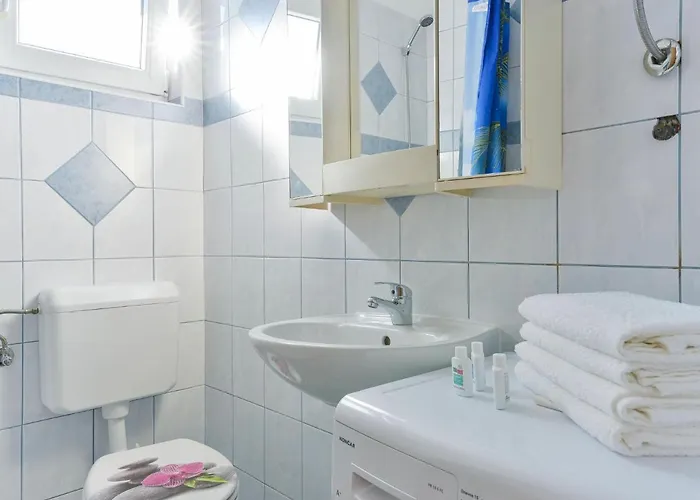 Jadran-1 By Interhome Appartement Nin