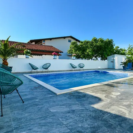 Apartment Jadran - Nin120 By Interhome